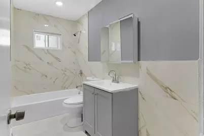 13240 S Saint Lawrence Avenue, Chicago, IL 60827 - Photo 9