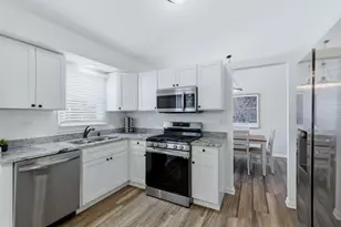 1595 Lois Ann Ln, Naperville, IL 60563 - Photo 7