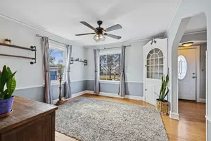 373 Woodbridge St, Des Plaines, IL 60016 - Photo 3