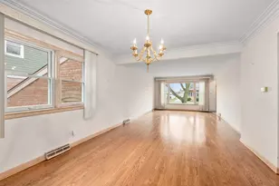 10609 S Kildare Ave, Oak Lawn, IL 60453 - Photo 5