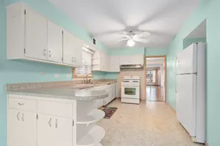 10609 S Kildare Ave, Oak Lawn, IL 60453 - Photo 13