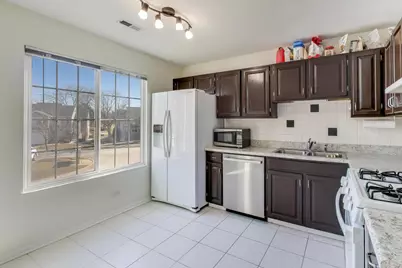 2122 Southwind Circle #8-4, Schaumburg, IL 60194 - Photo 7