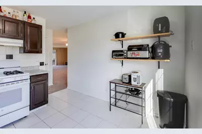 2122 Southwind Circle #8-4, Schaumburg, IL 60194 - Photo 9