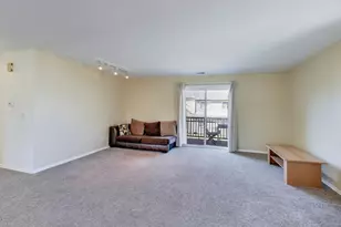 2122 Southwind Cir, Schaumburg, IL 60194 - Photo 3