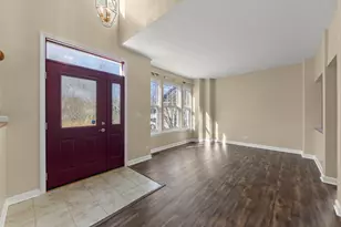 1782 Montrose Dr, Aurora, IL 60503 - Photo 3