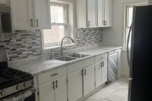 12748 S Lowe St, Chicago, IL 60638 - Photo 3