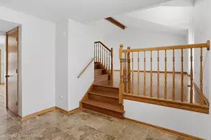 8101 Highfield Ct, Tinley Park, IL 60487 - Photo 7