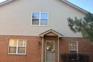 610 Daisy Ln, Roselle, IL 60172 - Photo 3