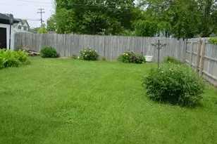 20-22 N Locust St, Aurora, IL 60506 - Photo 19