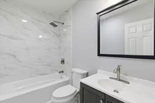 1048 N Lawndale Ave, Chicago, IL 60651 - Photo 13