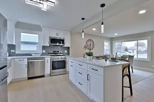 656 W Comstock Ave, Elmhurst, IL 60126 - Photo 9