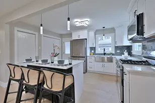 656 W Comstock Ave, Elmhurst, IL 60126 - Photo 7