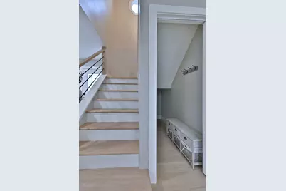 656 W Comstock Avenue, Elmhurst, IL 60126 - Photo 15