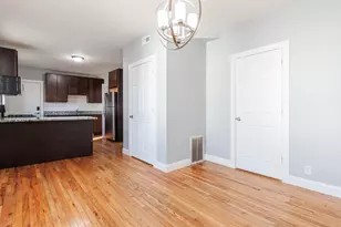 2968 N Ridgeway Ave, Chicago, IL 60618 - Photo 13