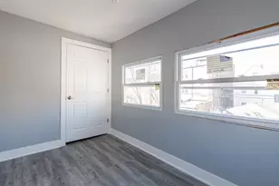 2968 N Ridgeway Ave, Chicago, IL 60618 - Photo 23