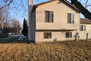 145 Abbeywood Cir, Streamwood, IL 60107 - Photo 29