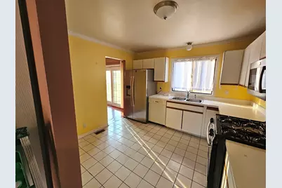 145 Abbeywood Circle, Streamwood, IL 60107 - Photo 7