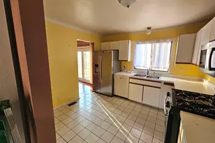 145 Abbeywood Cir, Streamwood, IL 60107 - Photo 7