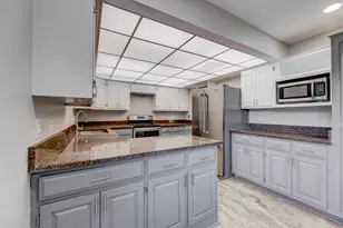 12626 S London Ln S, Palos Heights, IL 60463 - Photo 5