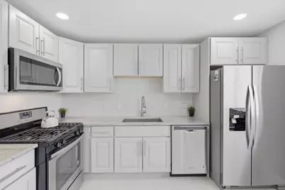 106 Boardwalk Street #1E, Elk Grove Village, IL 60007 - Photo 5