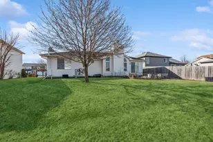 7001 Cornwall Dr, Joliet, IL 60431 - Photo 19