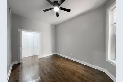 906 W Montrose Avenue #2, Chicago, IL 60613 - Photo 15