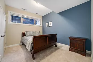 2512 W Thomas St, Chicago, IL 60622 - Photo 17