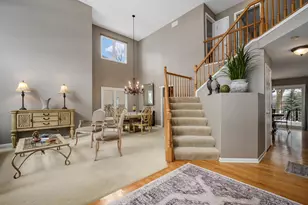 2412 Pepper Tree Ct, Lisle, IL 60532 - Photo 5