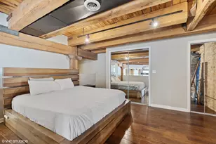 11 N Green St, Chicago, IL 60607 - Photo 5