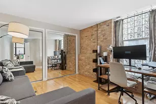 11 N Green St, Chicago, IL 60607 - Photo 7