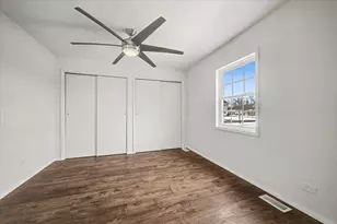 210 Brookhaven Dr, Elk Grove Village, IL 60007 - Photo 19