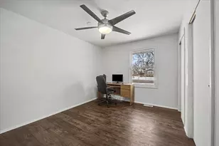 210 Brookhaven Dr, Elk Grove Village, IL 60007 - Photo 21