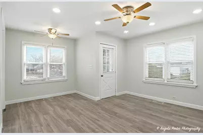 33759 N Lake Shore Drive, Grayslake, IL 60030 - Photo 17
