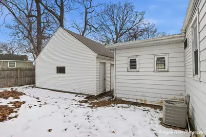 33759 N Lake Shore Drive, Grayslake, IL 60030 - Photo 25