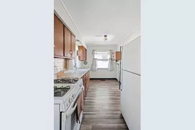 34 Golfview Lane, Carpentersville, IL 60110 - Photo 11