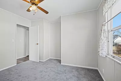 34 Golfview Lane, Carpentersville, IL 60110 - Photo 15