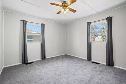 34 Golfview Lane, Carpentersville, IL 60110 - Photo 13