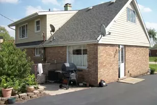 6932 W 91st St, Bridgeview, IL 60455 - Photo 3