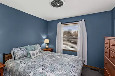 960 Mensching Road, Roselle, IL 60172 - Photo 17