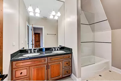 24 E 57th Street, Hinsdale, IL 60521 - Photo 31