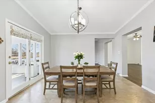 12 Surrey Ct, Grayslake, IL 60030 - Photo 9