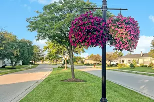 12 Surrey Ct, Grayslake, IL 60030 - Photo 27