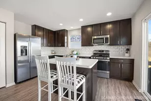 1911 Pauline Pl, Plano, IL 60545 - Photo 3