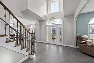 3915 Royal Portrush Dr, Naperville, IL 60564 - Photo 5