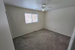 905 Hickory Rd, Woodstock, IL 60098 - Photo 27