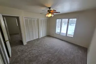 905 Hickory Rd, Woodstock, IL 60098 - Photo 25