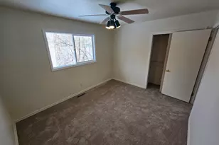 905 Hickory Rd, Woodstock, IL 60098 - Photo 23