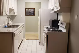 1198 Royal Glen Dr, Glen Ellyn, IL 60137 - Photo 5