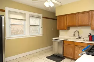 8623 S Cregier Ave, Chicago, IL 60617 - Photo 11
