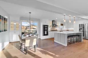 849 S Swain Ave, Elmhurst, IL 60126 - Photo 9